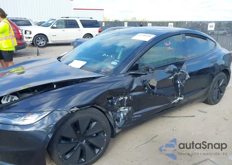 2024 Tesla Model 3 Long Range Dual Motor All-Wheel Drive/Rear-Wheel Drive z USA, uszkodzony, nr VIN 5YJ3E1EA0RF872795